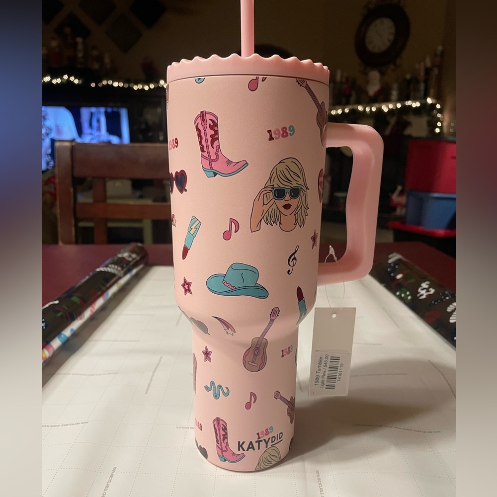 1989 Taylor Swift Tumbler NWT
